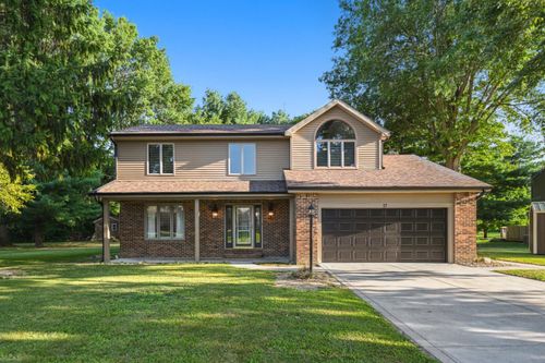 17 Pine Grove Dr, Batesville, IN, 47006-9247 | Card Image