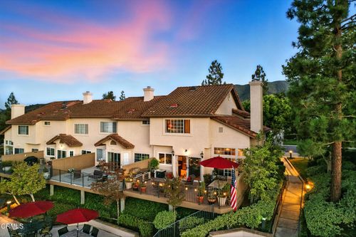 1095 Amberton Ln, Thousand Oaks, CA, 91320-3533 | Card Image