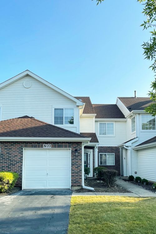 8122 Ripple Ridge Cv, Darien, IL, 60561 | Card Image