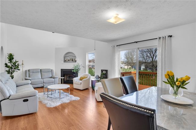 841 Sunset Cir, Townhouse with 3 bedrooms, 4 bathrooms and 2 parking in Cranberry Twp PA | Image 6
