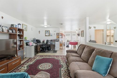 unit-4-9146 Tobias Ave, Panorama City, CA, 91402-1258 | Card Image