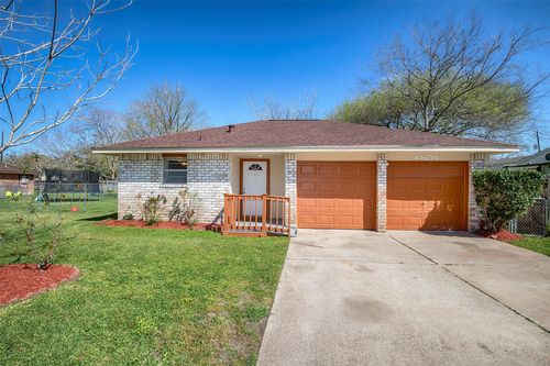 4809 39th St, Dickinson, TX, 77539-5822 | Card Image