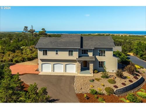 21 Twin Tree Ct, Florence, OR, 97439-9157 | Card Image