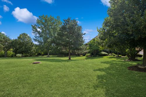 6401 Davidson Ct, Gurnee, IL, 60031-4105 | Card Image