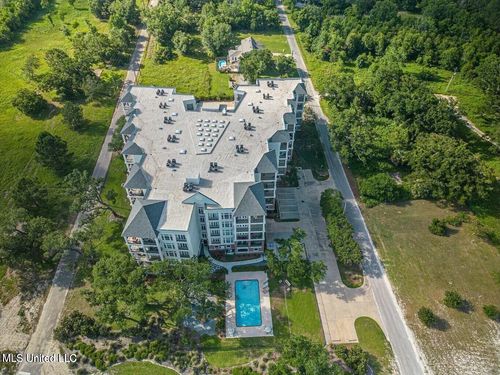 apt-203-1100 W Beach Blvd, Pass Christian, MS, 39571-3328 | Card Image