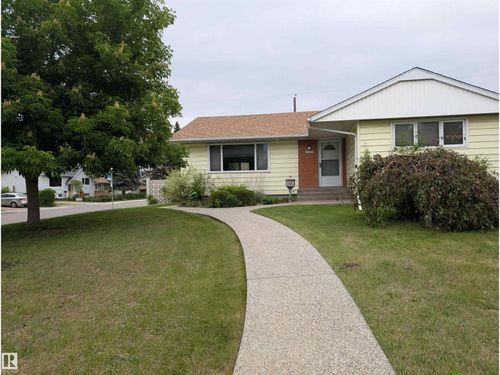 9443 75 St Nw, Edmonton, AB, T6C2H6 | Card Image