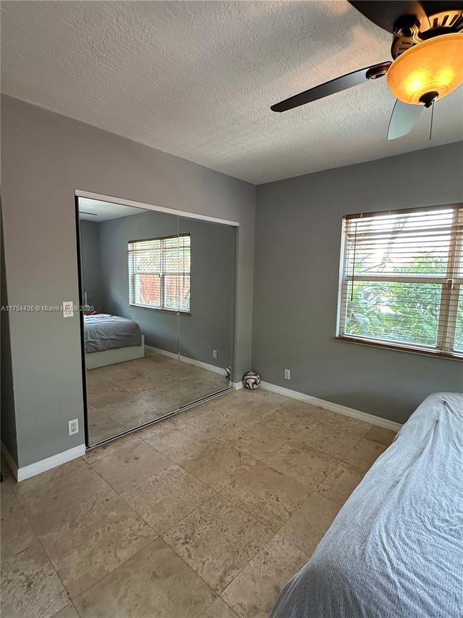 APT-1 - 530 Ne 15 Th Ct, Condo with 2 bedrooms, 1 bathrooms and null parking in Fort Lauderdale FL | Image 8