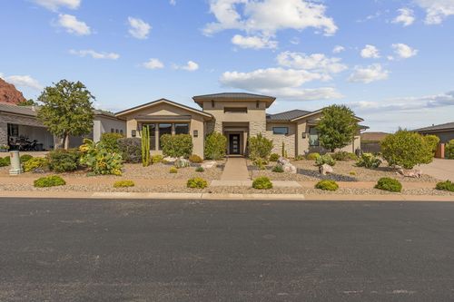 66 N Arrowhead Ln, Ivins, UT, 84738-1297 | Card Image