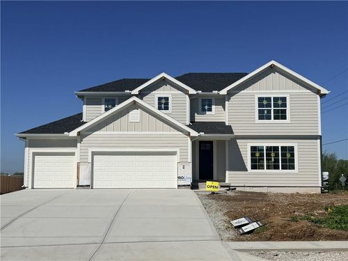 20702 Emerald St, Spring Hill, KS, 66083-7710 | Card Image