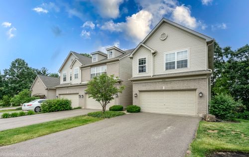 2840 Cobblestone Dr, Crystal Lake, IL, 60012-2600 | Card Image