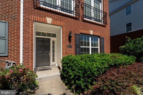 23073 Weybridge Sq, BROADLANDS, VA, 20148-7029 | Card Image