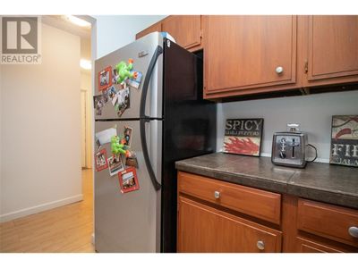 228 - 1665 Ufton Crt, Condo with 1 bedrooms, 1 bathrooms and 1 parking in Kelowna BC | Image 3