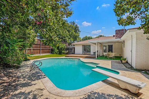 3605 Spring Valley Dr, Bedford, TX, 76021-2227 | Card Image