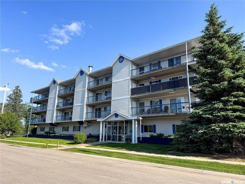 304-2501 1st Ave W, Prince Albert, SK, S6V5A3 | Card Image