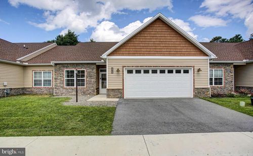 147 Blackbird Ln, SHIPPENSBURG, PA, 17257-9584 | Card Image