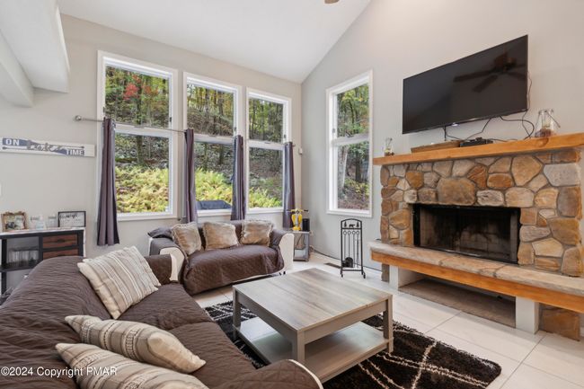 08-37 Summit Wind Drive08 | Image 4