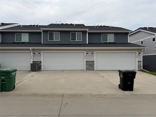 1025 Ne 58th Ln, Ankeny, IA, 50021-1218 | Card Image