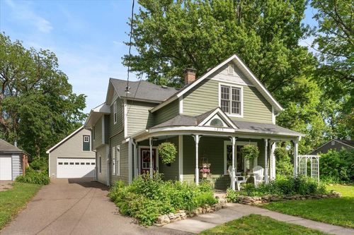 1215 4th Ave S, Stillwater, MN, 55082-5820 | Card Image