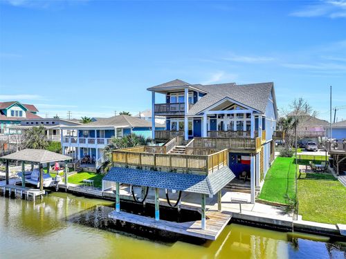 12836 E Madrid Rd, Galveston, TX, 77554-1123 | Card Image