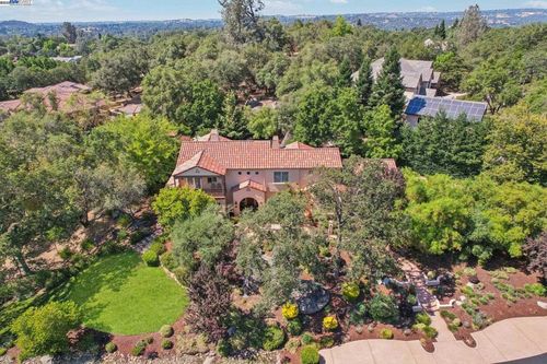 9742 Rim Rock Cir, Loomis, CA, 95650-7117 | Card Image