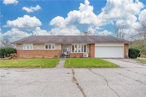 14111 Thirteen Mile Rd, Middlesex Centre, ON, N0M1P0 | Card Image