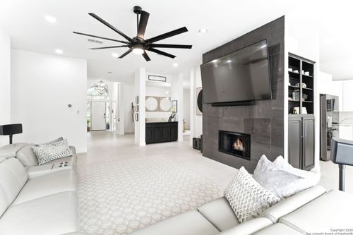 2204 Encino Cliff St, San Antonio, TX, 78259-2416 | Card Image