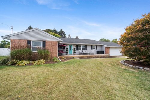 3801 Willoughby Rd, Holt, MI, 48842-9742 | Card Image