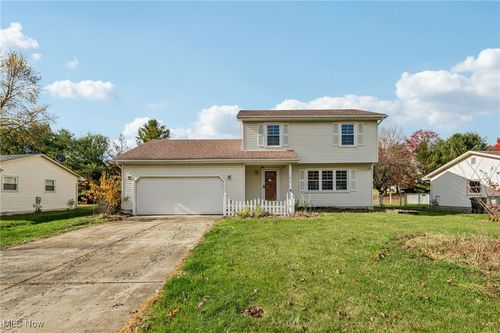 1470 Turnberry Dr, Youngstown, OH, 44512-3842 | Card Image