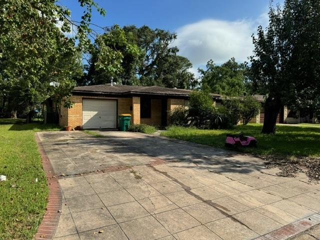 Evergreen Ln, LA Marque, TX 77568