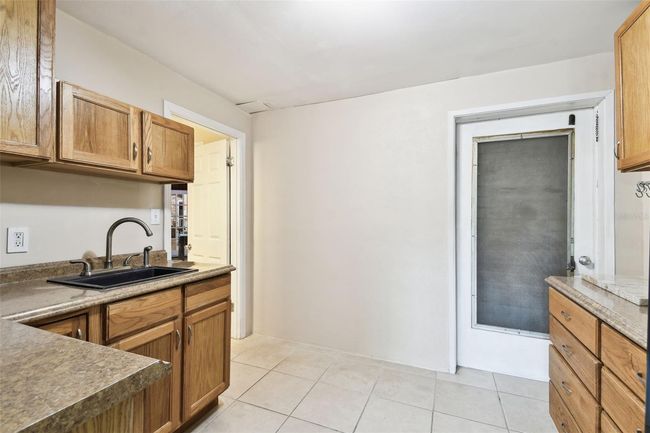 422 Dunedin Cir, House other with 4 bedrooms, 2 bathrooms and null parking in TEMPLE TERRACE FL | Image 32