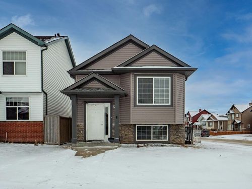 4 Saddlefield Rd Ne, Calgary, AB, T3J4Z8 | Card Image