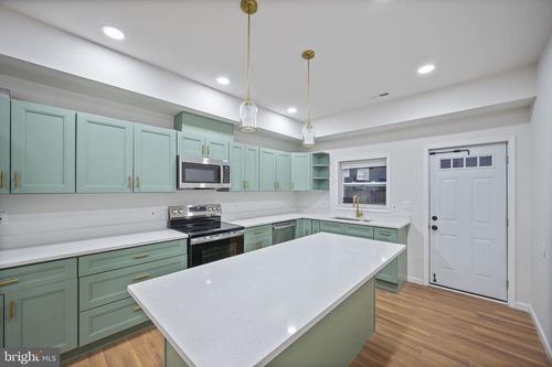 805 N Collington Ave, BALTIMORE, MD, 21205-1605 | Card Image