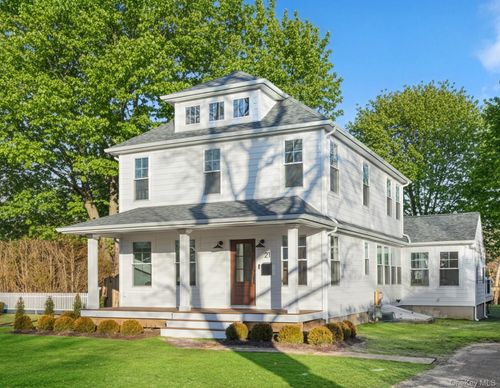 21 N Howells Point Rd, Bellport, NY, 11713-2907 | Card Image