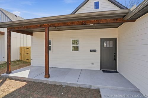 4606 S 27th West Ave, Tulsa, OK, 74107-7648 | Card Image