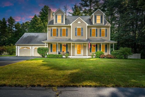 8 Jessica Dr, Merrimack, NH, 03054-3570 | Card Image