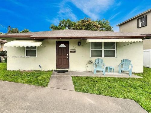 0-121 Nw 7th Ave, Dania Beach, FL, 33004-2756 | Card Image