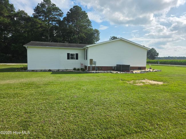 2201 Odom Rd, House other with 3 bedrooms, 2 bathrooms and null parking in Clinton NC | Image 44