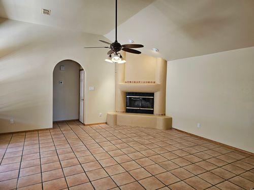 808 Laurelwood Dr, Clovis, NM, 88101-3051 | Card Image