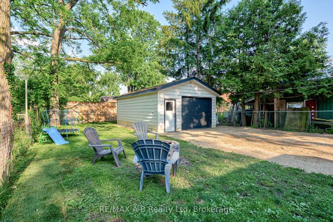 239 Nile St, House other with 4 bedrooms, 2 bathrooms and 8 parking in Stratford ON | Image 46