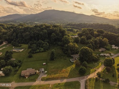 178 Rockhouse Rd, Johnson City, TN, 37601-5201 | Card Image