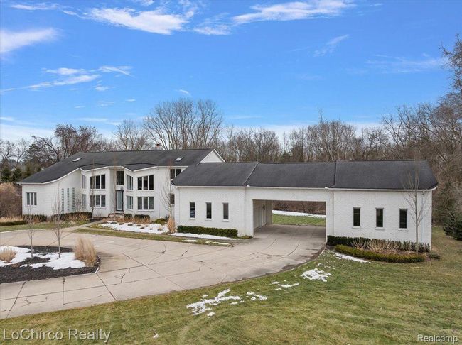 924 Knob Creek Dr, House other with 4 bedrooms, 4 bathrooms and null parking in Oakland Twp MI | Image 4