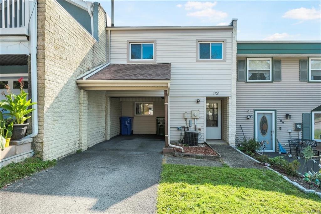 Country Club Dr, Florida, NY 10921