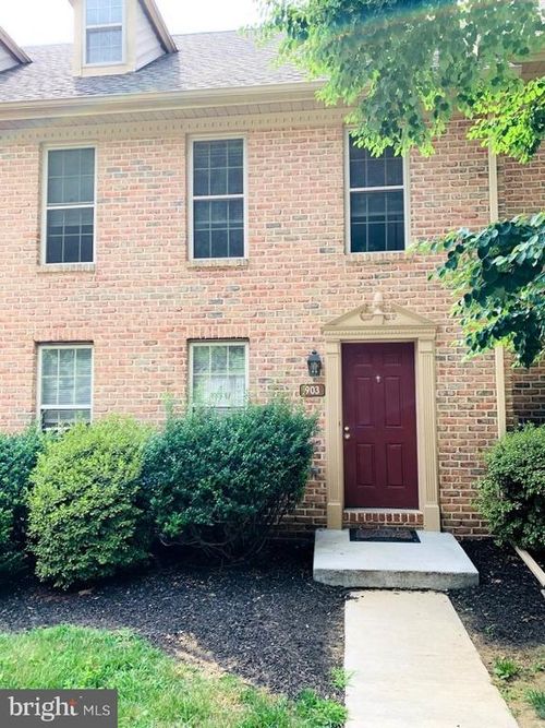 903 Skyview Dr, YORK, PA, 17406-3273 | Card Image