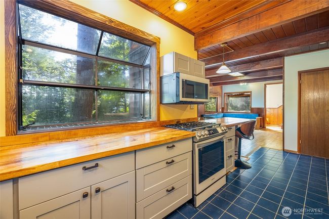 1237 Island Dr, House other with 2 bedrooms, 2 bathrooms and null parking in Lummi Island WA | Image 12