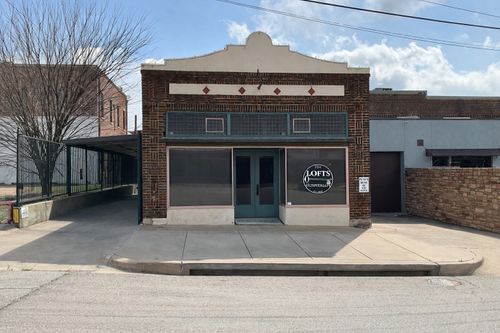 104 Ne 2nd St, Mineral Wells, TX, 76067-4415 | Card Image