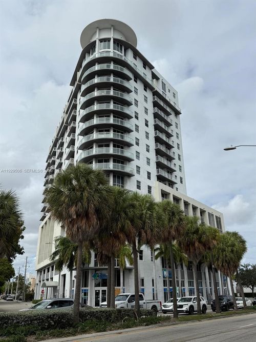 1612-1 Glen Royal Pkwy, Miami, FL, 33125-5287 | Card Image