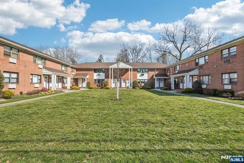 21 Colonial Dr, Little Falls, NJ, 07424-1864 | Card Image