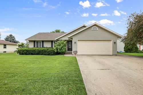 408 Kings Lynn Road, Stoughton, WI, 53589 | Card Image