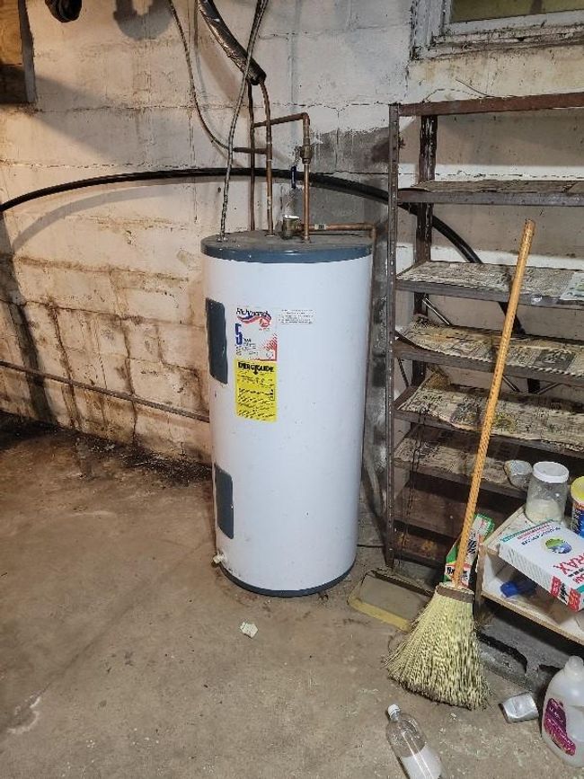 Electric Water Heater. | Image 16