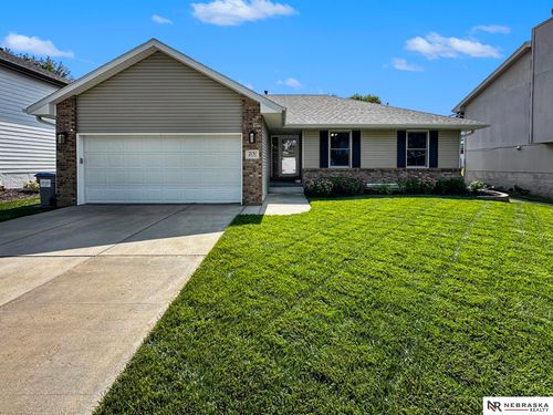 2131 Breckenridge Dr, Lincoln, NE, 68521-5050 | Card Image